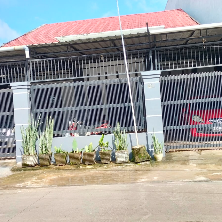 Kos Ta Makassar. Kos Industrialis, Premium, Eksklusif, Lengkap, Mewah, Sultan, Smart TV, Campur, Wifi Gratis, Kulkas, AC, Air Panas, Shower, dll.